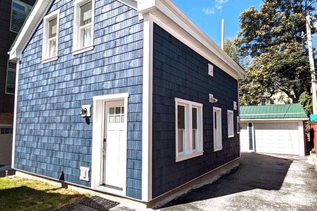 Walkable Elmwood Cottage, No Chores 2bath 2br 2car *
